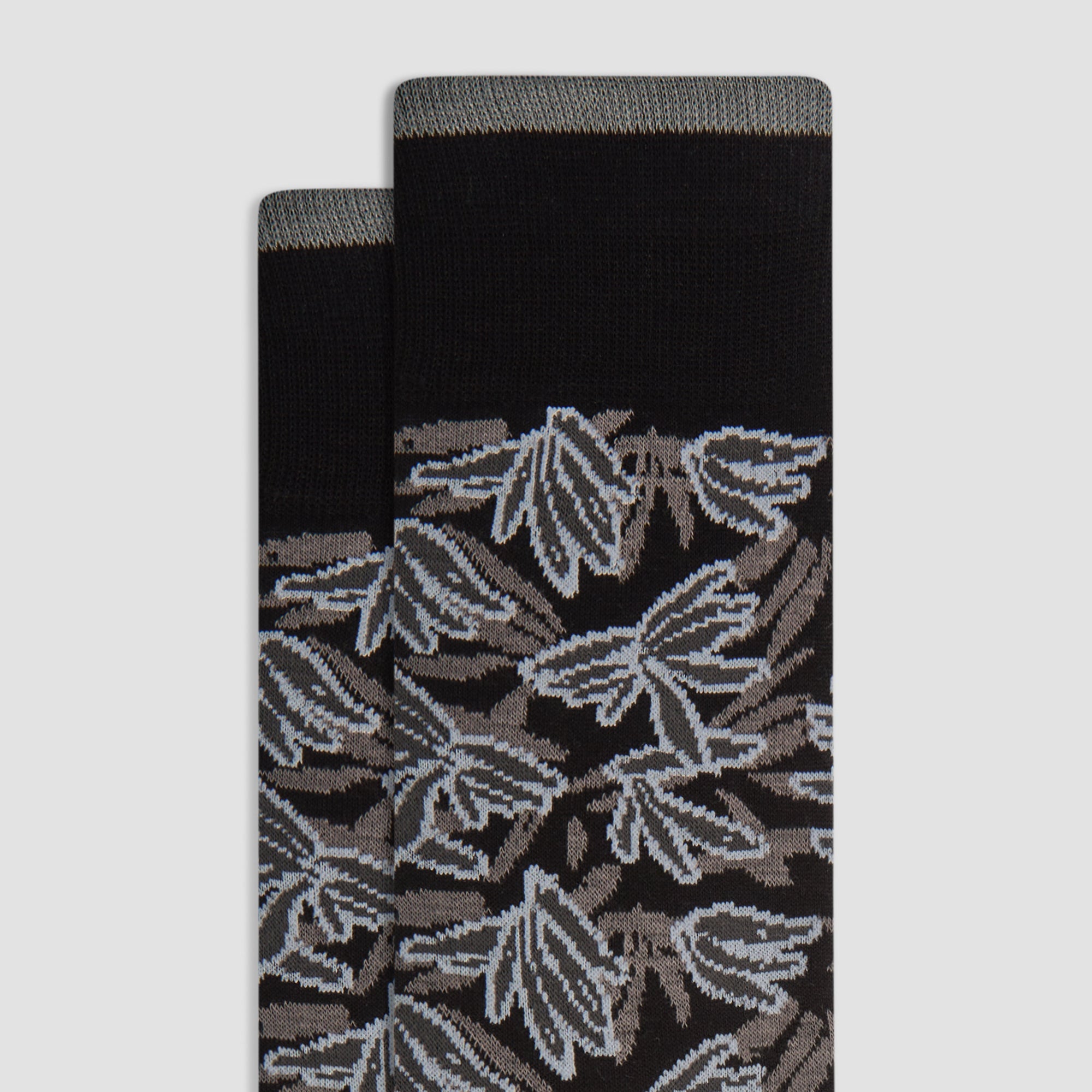 Leaf Pattern Mid-Calf Socks