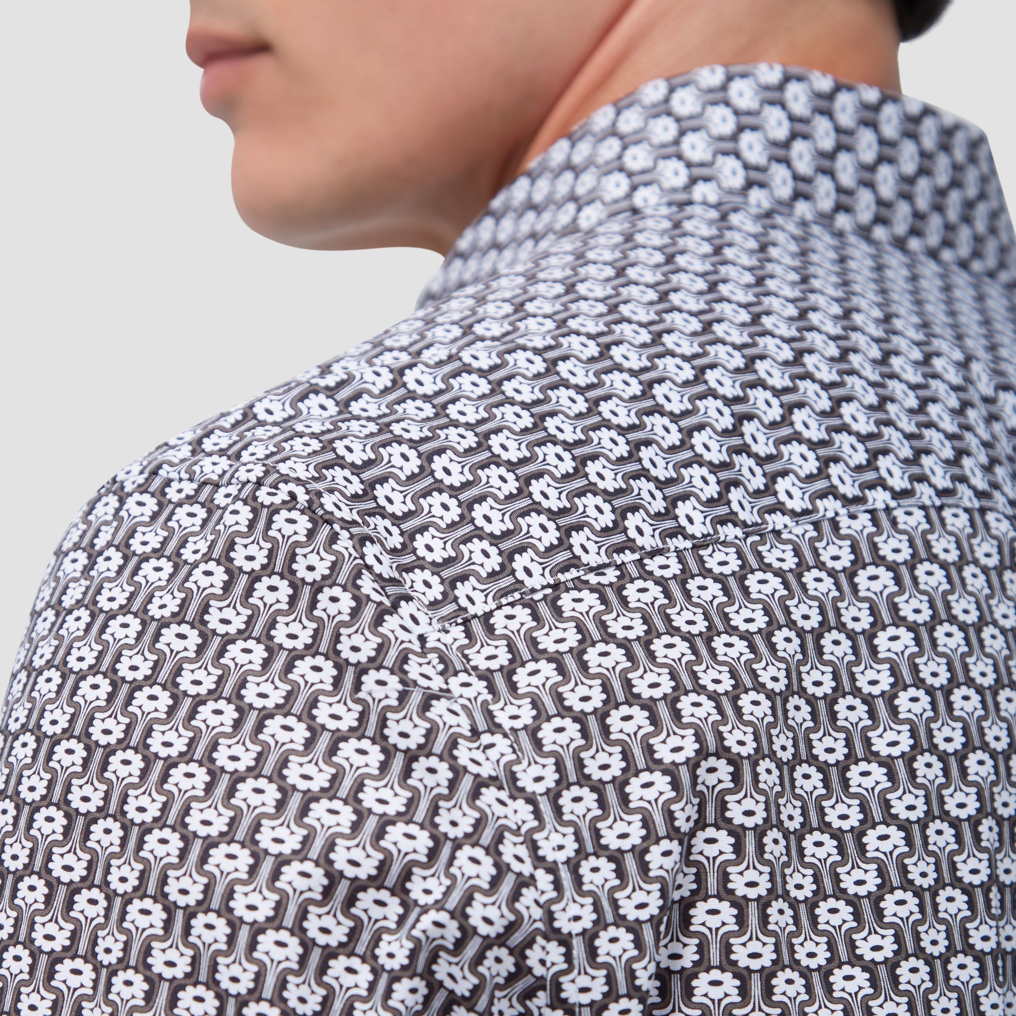 Axel Abstract Daisy Shirt