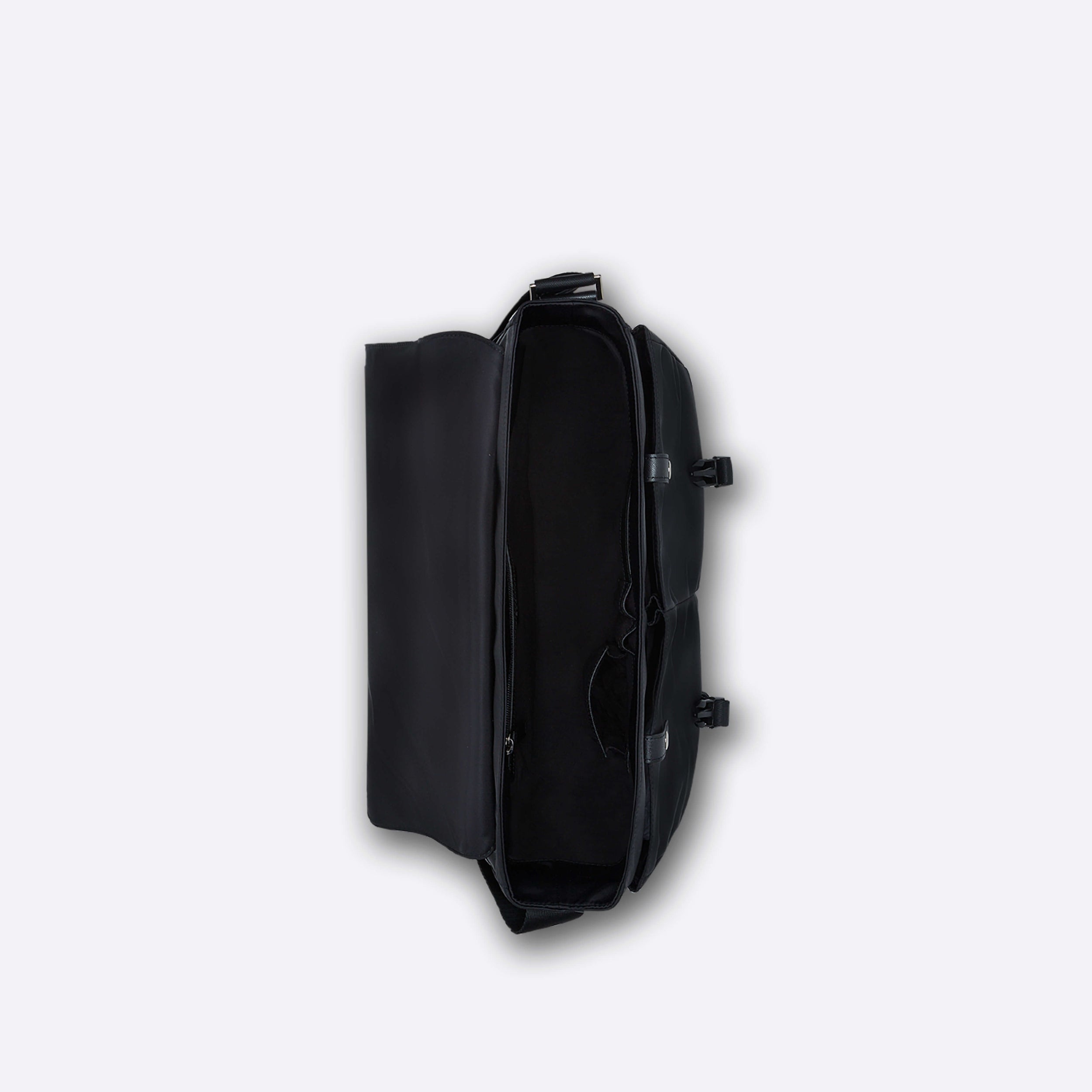 Nylon Messenger Bag with Leather Trim – BUGATCHI