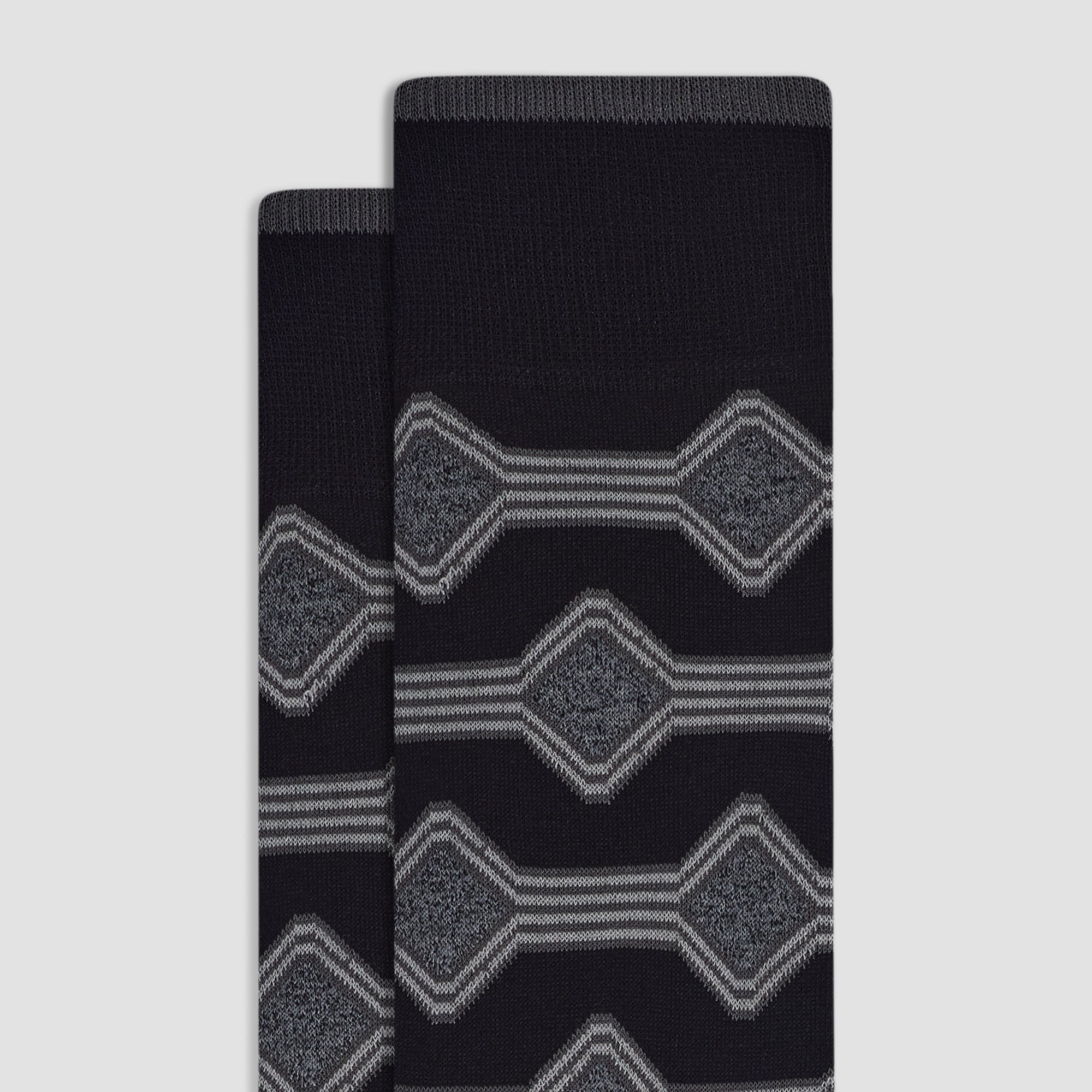 Linked Diamond Mid-Calf Socks