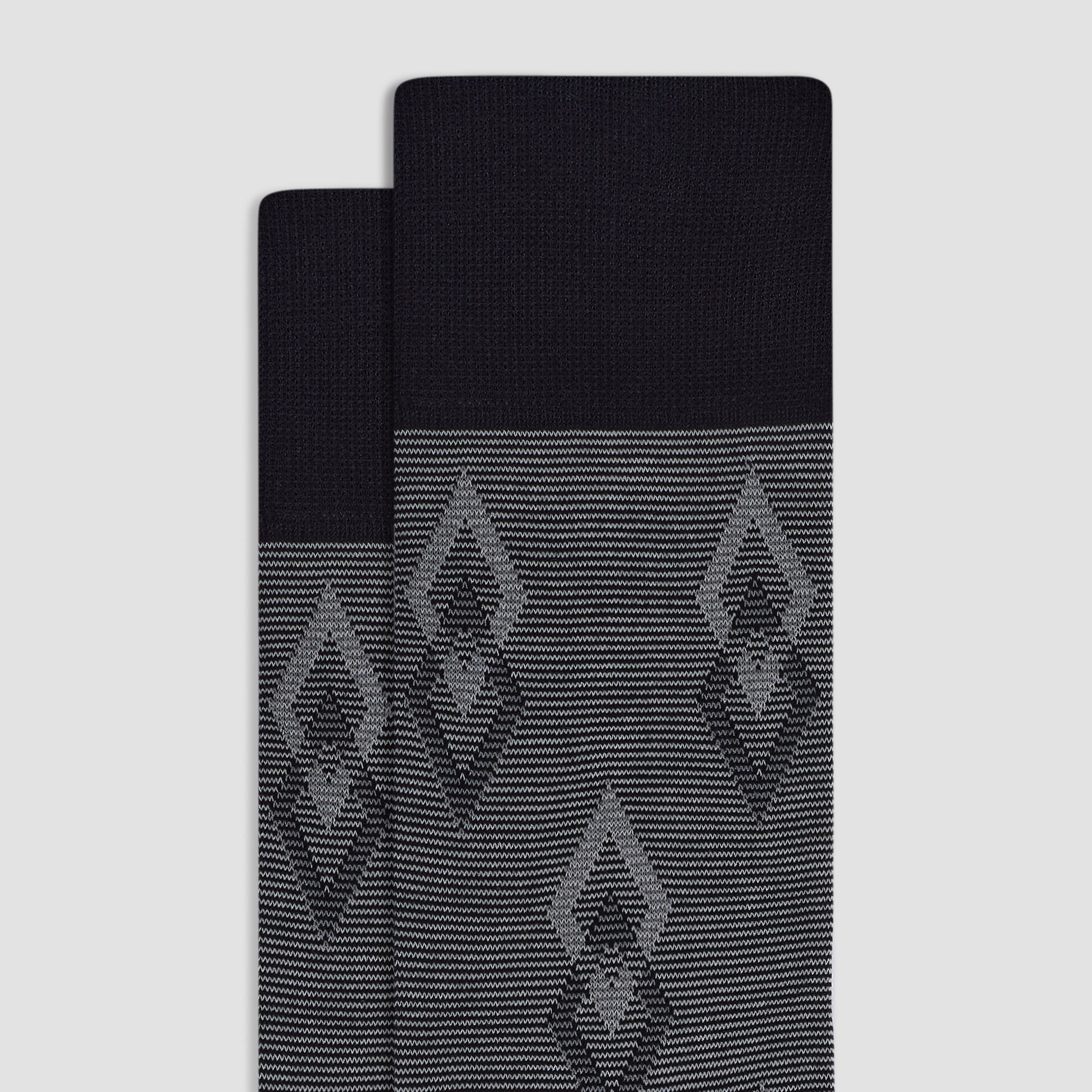 Diamond Motif Mid-Calf Socks