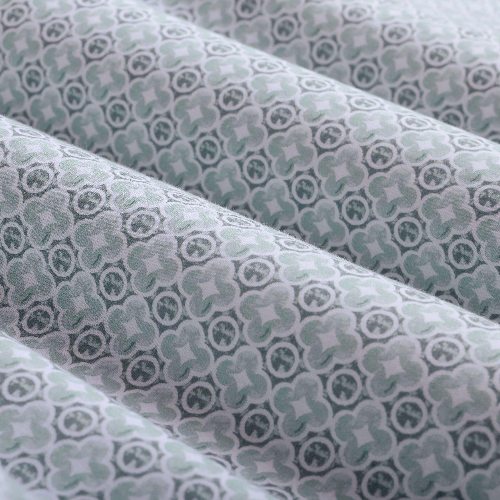 Julian Quatrefoil Shirt