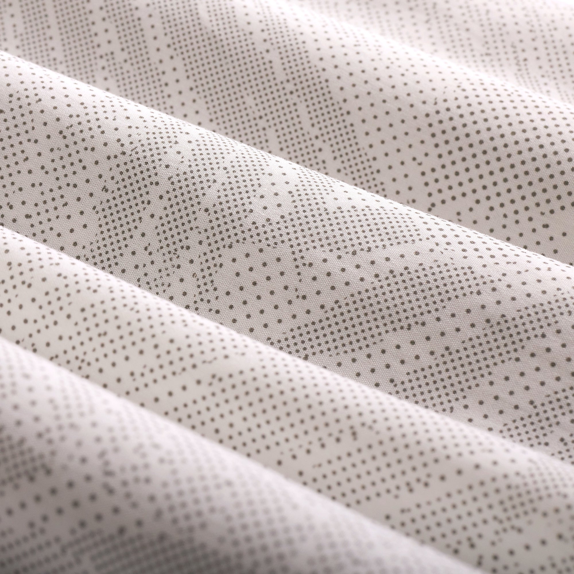 Vero Micro Dot Short-Sleeve Shirt