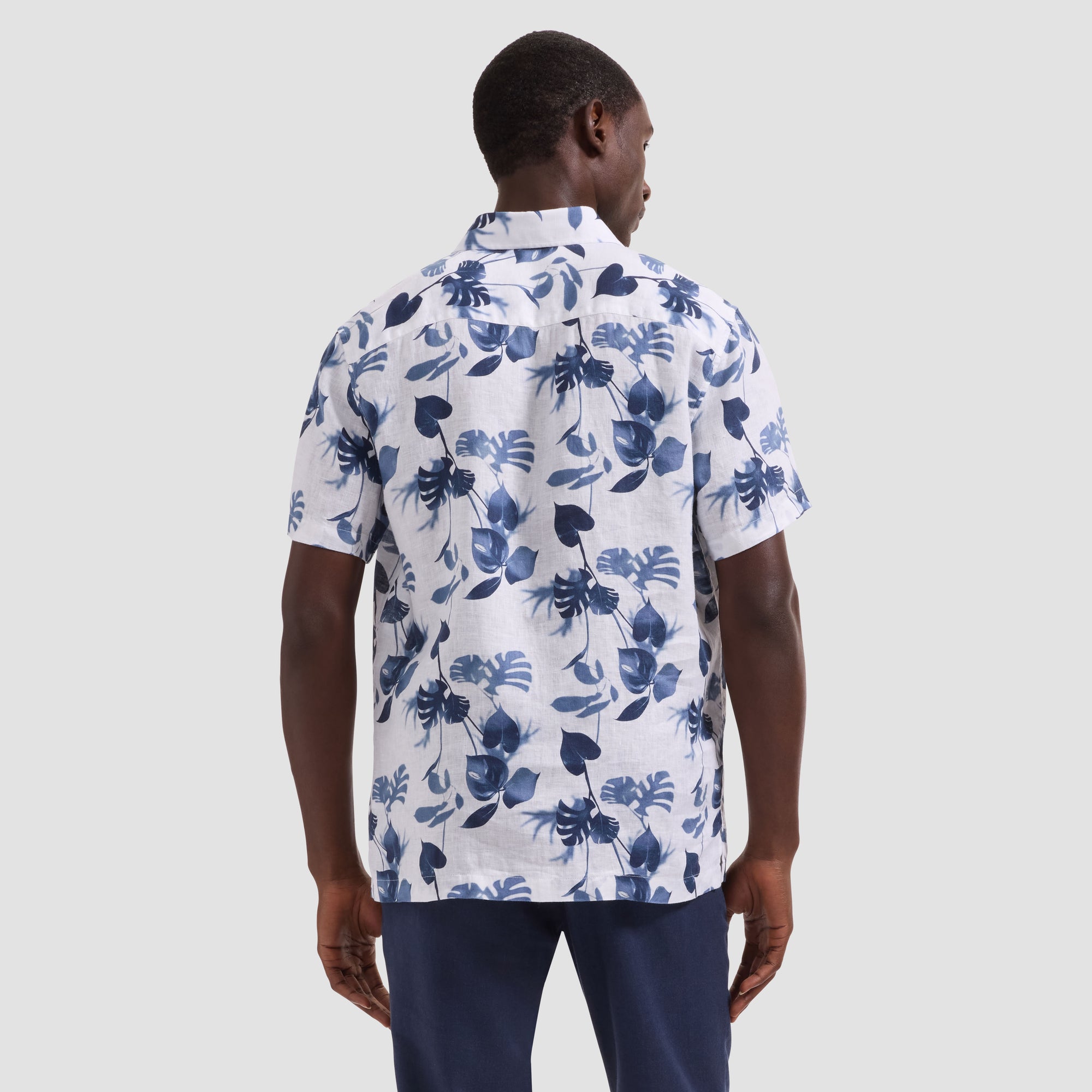 Vero Leaf Print Short-Sleeve Shirt