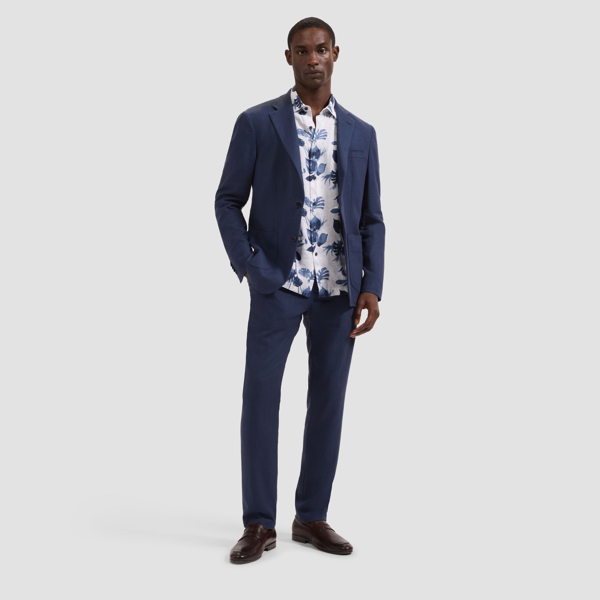 Aerolinen Tailored Flat-Front Pants