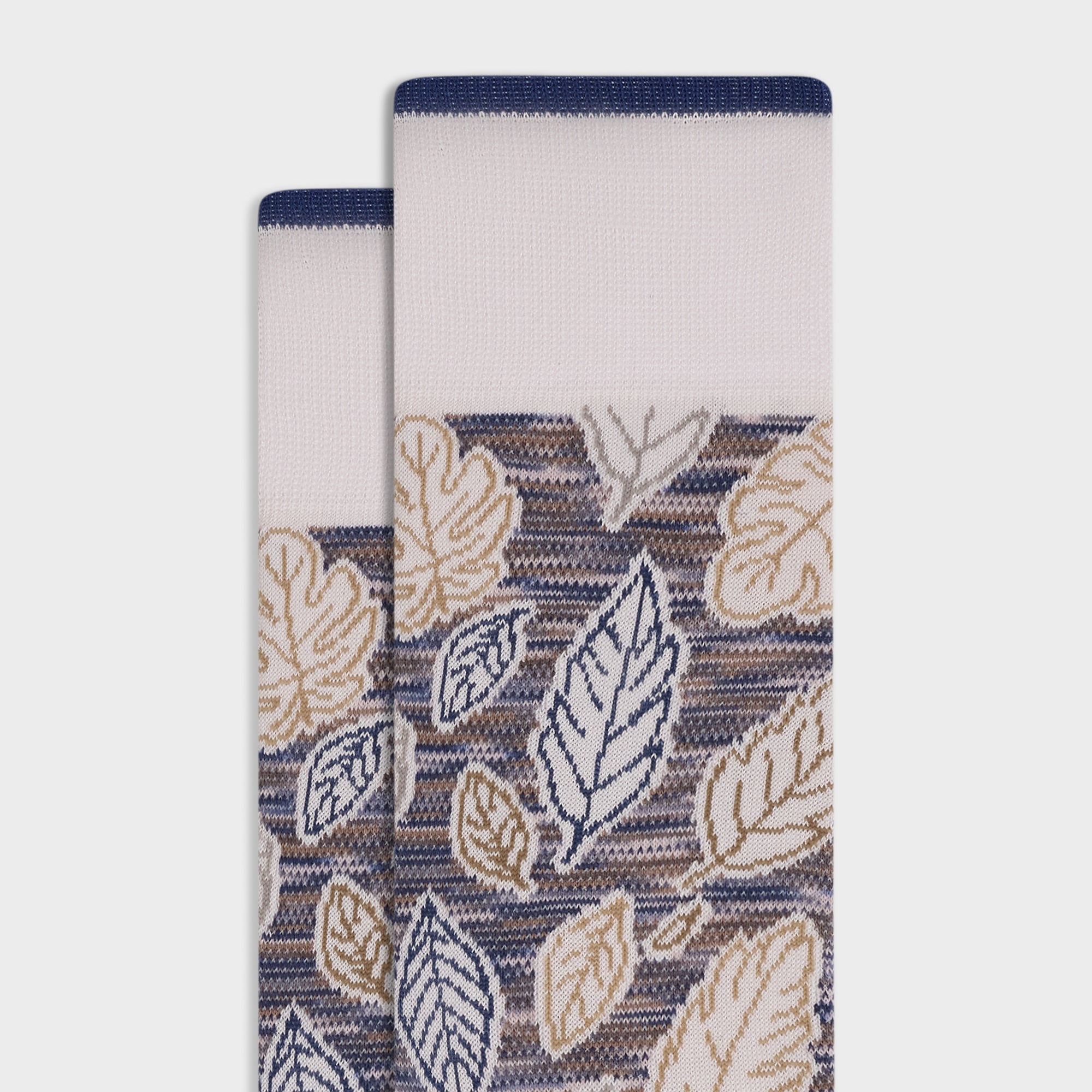 Leaf Motif Mid-Calf Socks