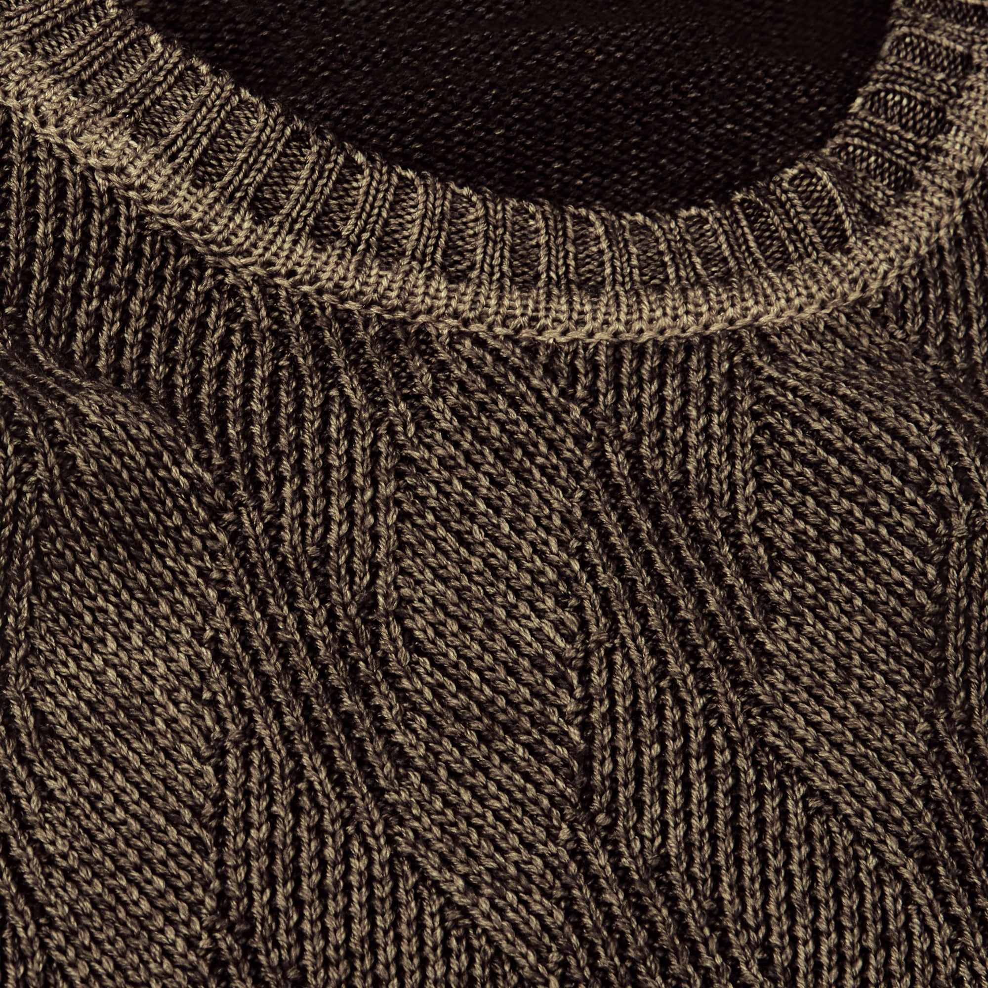 Super Merino Crew Neck Diamond Cable Sweater