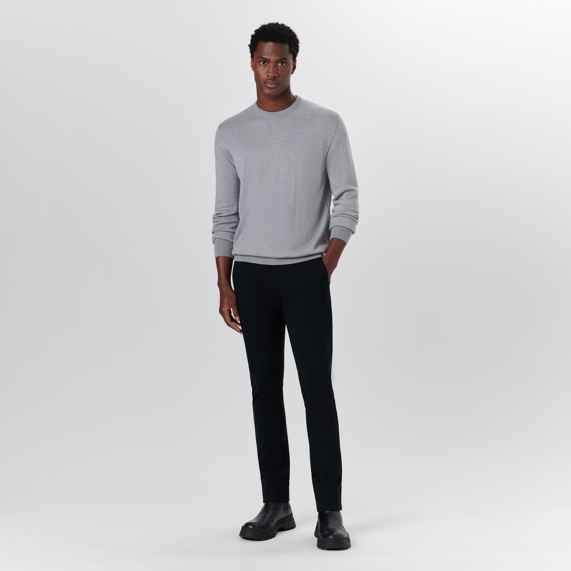 Super Merino Crew Neck Solid Sweater