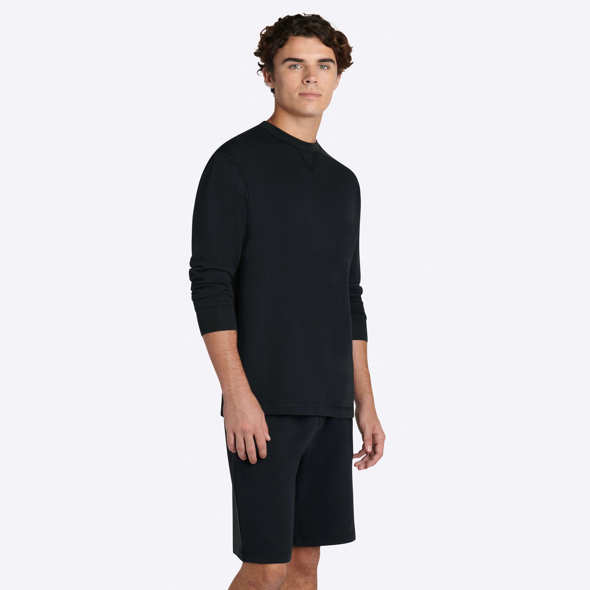 COMFORT Solid Crew Neck