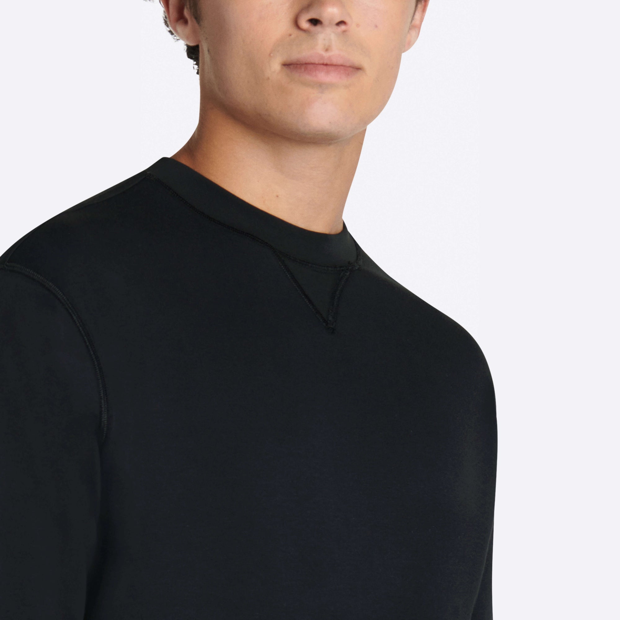 COMFORT Solid Crew Neck