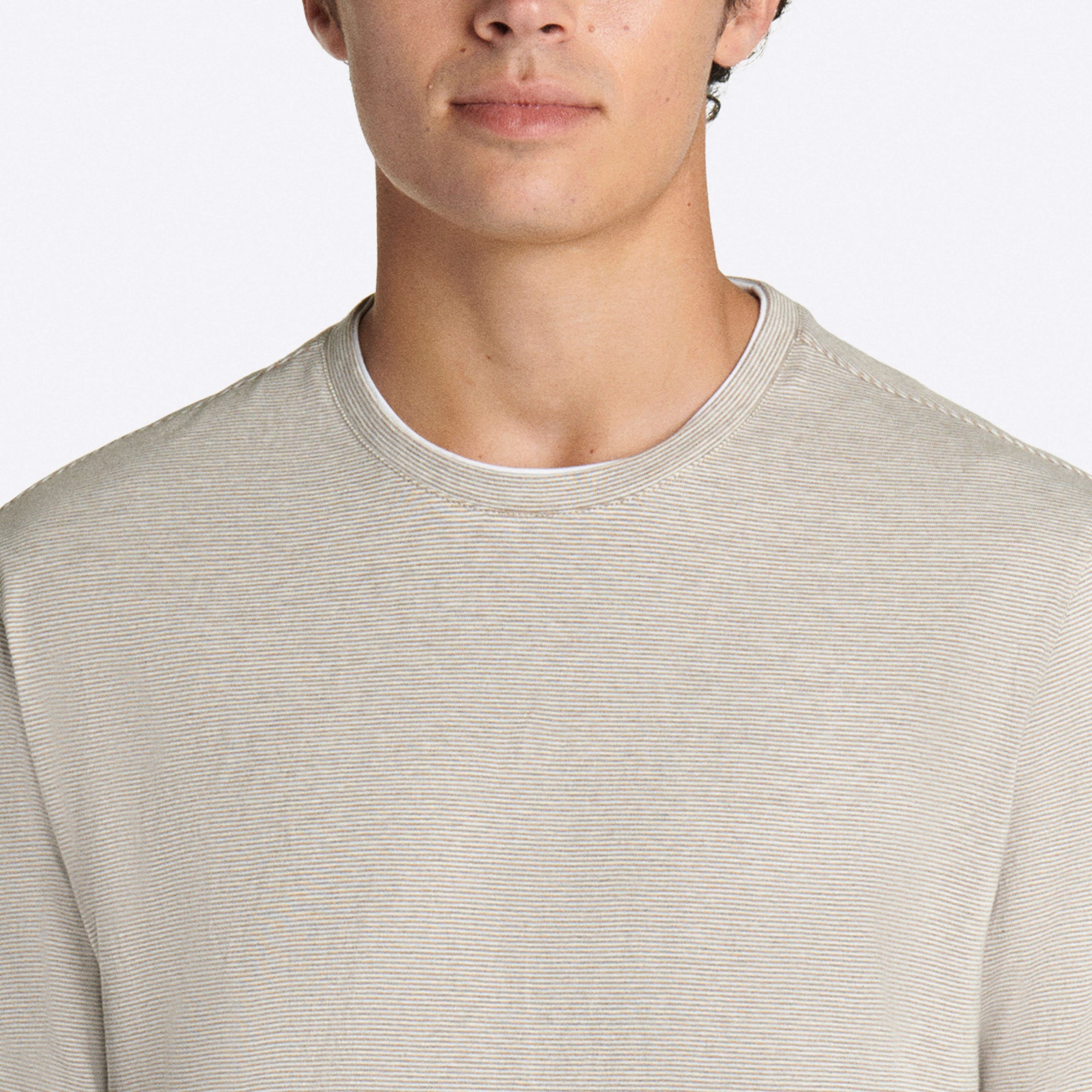 COMFORT Hairline Stripe Crew Neck T-Shirt